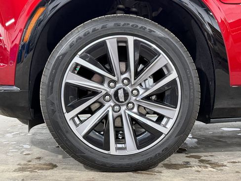 New 2026 Cadillac Vistiq Premium Luxury AWD/4WD image 11