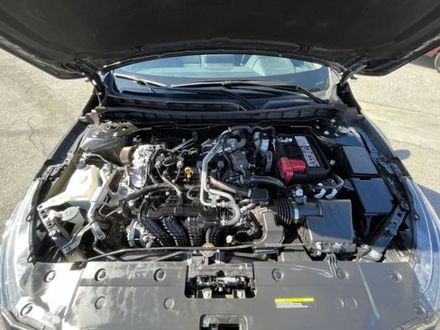 Used 2025 Nissan Altima 2.5 SV image 32