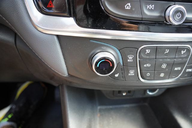 Used 2019 Chevrolet Traverse LT w/ LT Premium Package AWD/4WD image 7