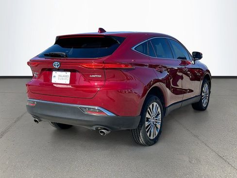 Used 2023 Toyota Venza Limited image 7