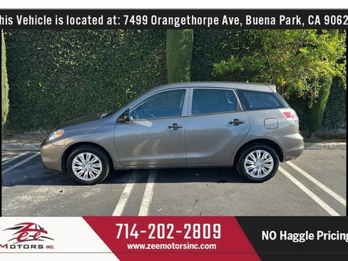 Used 2005 Toyota Matrix XR FWD image 10