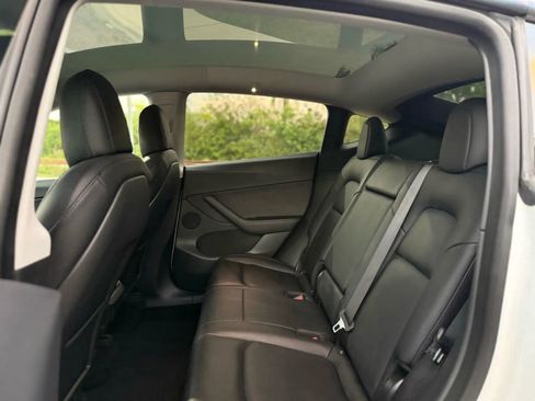 Used 2020 Tesla Model Y Long Range image 30