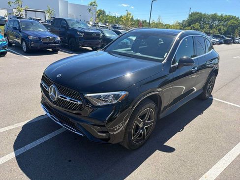 Used 2023 Mercedes-Benz GLC 300 4MATIC image 1