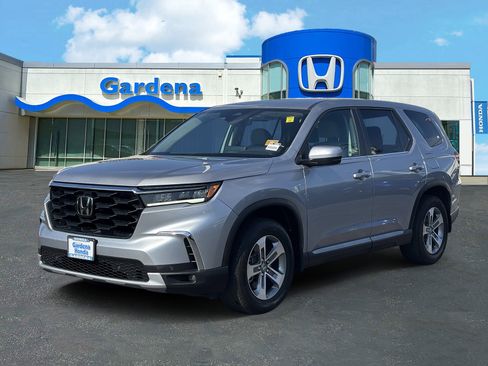 Certified 2025 Honda Pilot EX-L image 3