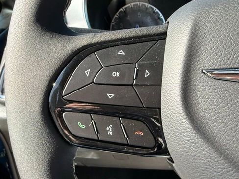 New 2025 Chrysler Pacifica Limited image 13