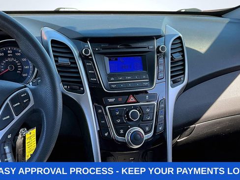 Used 2016 Hyundai Elantra GT FWD image 10