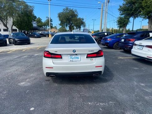 Used 2023 BMW 530i xDrive w/ Premium Package AWD/4WD image 4