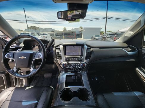 Used 2015 Chevrolet Suburban LT w/ Luxury Package AWD/4WD image 27