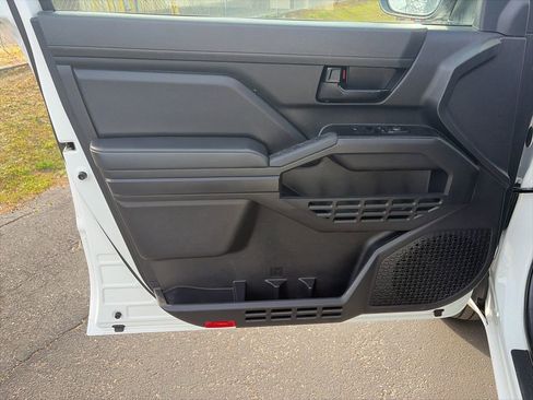 Used 2024 Toyota Tacoma SR image 10