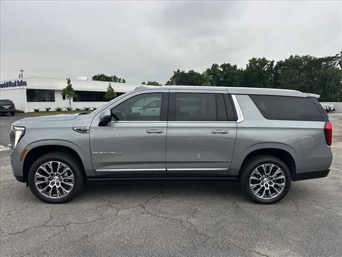 New 2026 GMC Yukon XL Denali w/ Denali Reserve Package AWD/4WD image 7