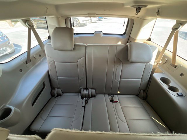 Used 2015 GMC Yukon XL SLT w/ Open Road Package AWD/4WD image 18