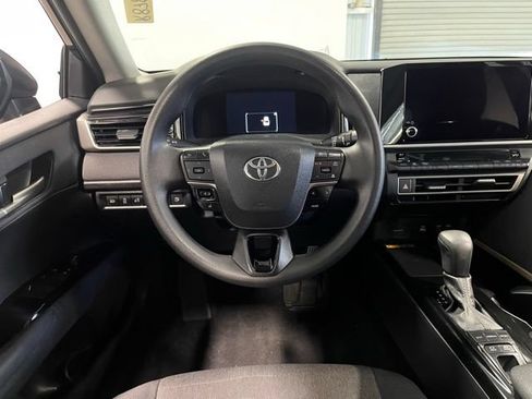 Used 2025 Toyota Camry LE FWD image 21