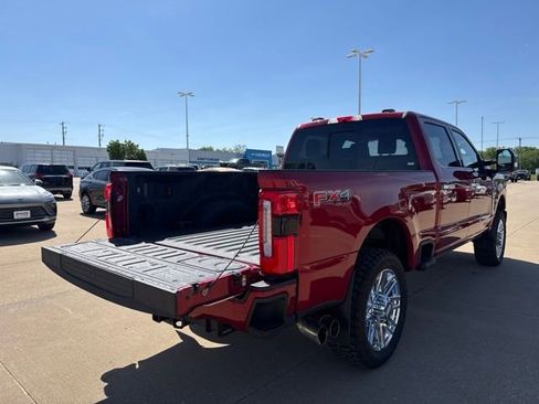 Used 2025 Ford F250 Platinum w/ Platinum Plus Package AWD/4WD image 5
