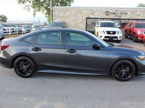 Used 2025 Honda Civic Sport image 8