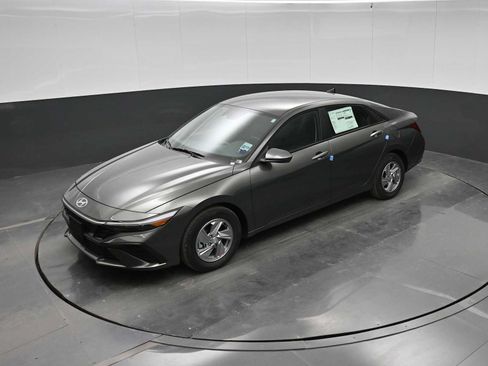 New 2026 Hyundai Elantra SE FWD image 26