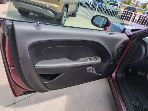 Used 2019 Dodge Challenger R/T Scat Pack RWD image 10