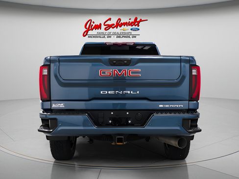 Used 2025 GMC Sierra 2500 Denali w/ Denali Reserve Package AWD/4WD image 5