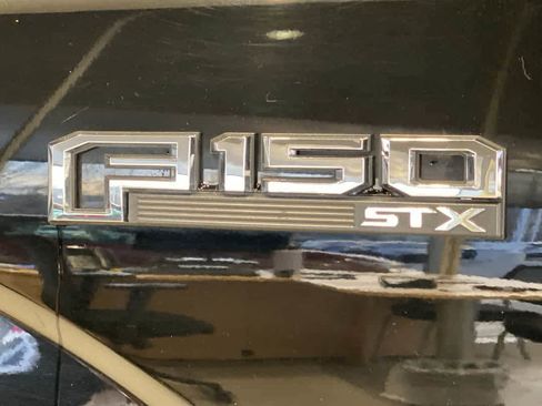 Used 2018 Ford F150 XL w/ Equipment Group 101A Mid image 12