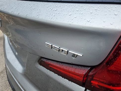 Used 2024 Cadillac XT4 Premium Luxury image 8