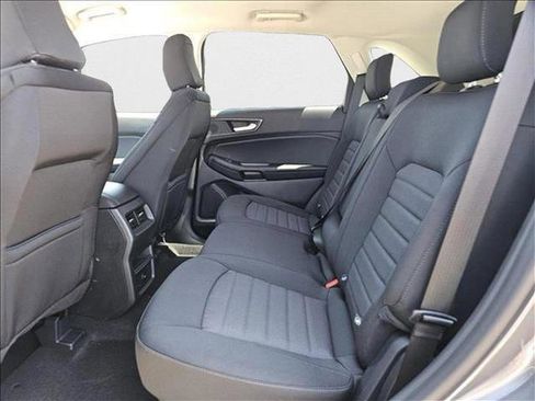 New 2024 Ford Edge SE w/ Black Appearance Package image 15