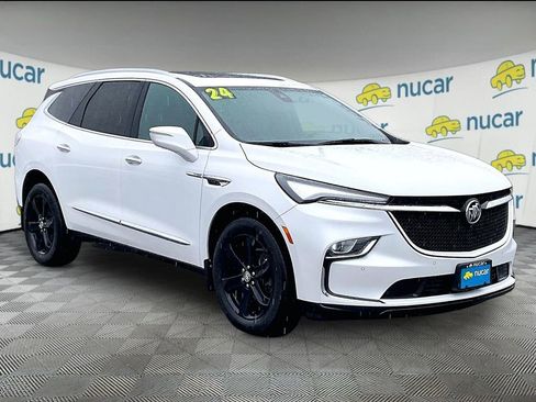 Used 2024 Buick Enclave Essence w/ Experience Buick Package image 1