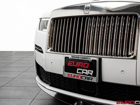 Used 2022 Rolls-Royce Ghost w/ Ghost Package image 13