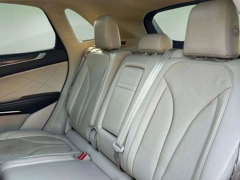 Used 2017 Lincoln MKC Reserve image 16