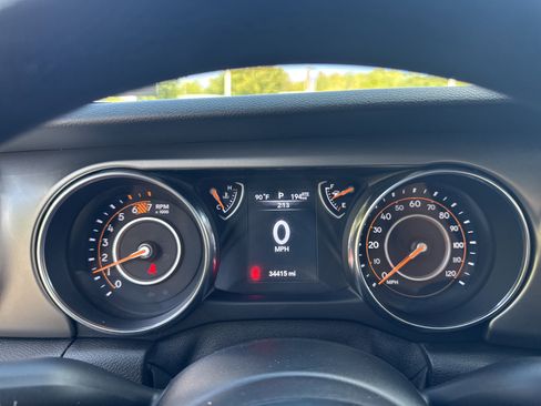 Used 2019 Jeep Wrangler Unlimited Sport image 25