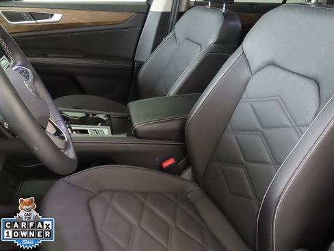 Used 2024 Volkswagen Atlas SE image 11