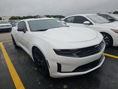 Used 2020 Chevrolet Camaro LT RWD image 3