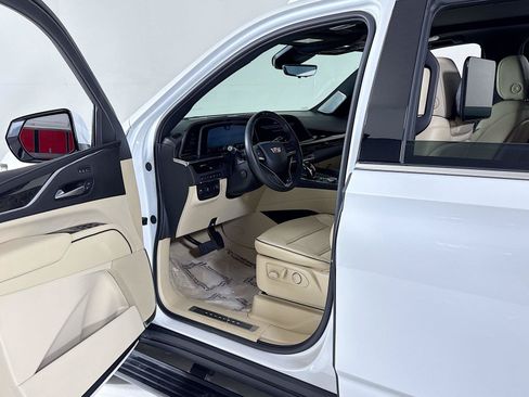 Used 2024 Cadillac Escalade ESV Premium Luxury w/ Performance Package AWD/4WD image 12