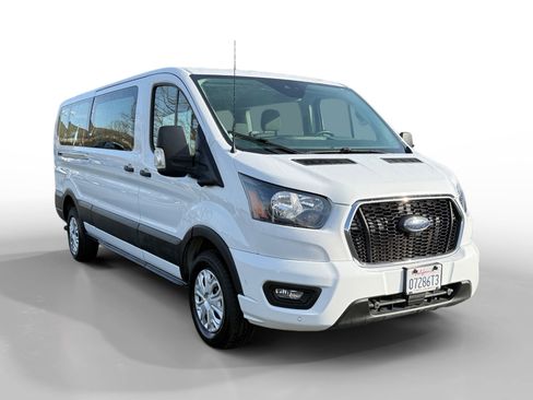 Used 2023 Ford Transit 350 XLT image 7