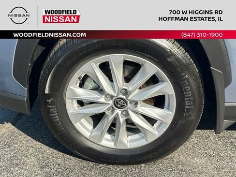 Used 2023 Toyota Corolla Cross LE AWD/4WD image 7