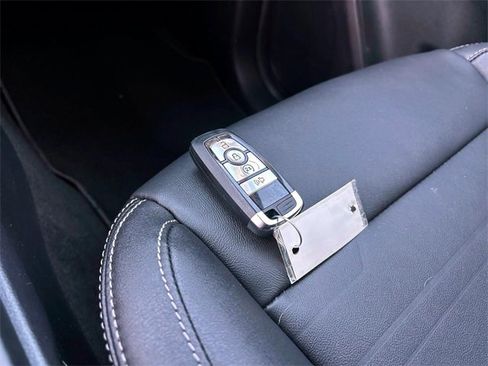 Used 2025 Ford Ranger Lariat w/ FX4 Off-Road Package image 27