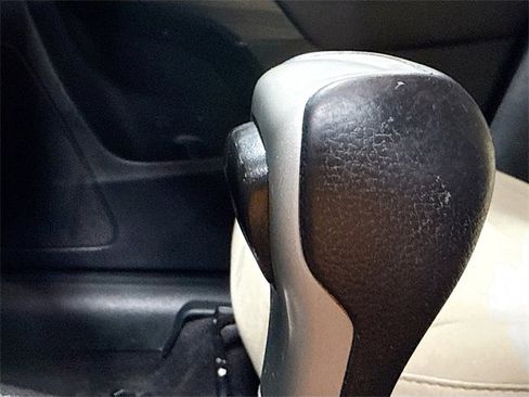 Used 2017 Jeep Cherokee Latitude image 18