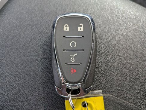 Used 2024 Chevrolet Equinox LT image 31