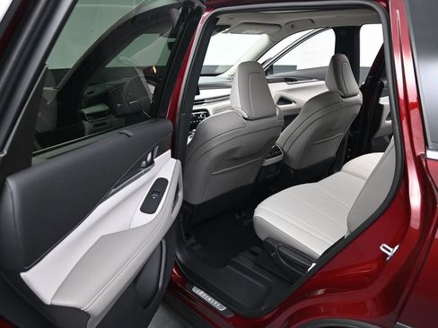 New 2026 INFINITI QX60 Luxe w/ Cargo Package image 10