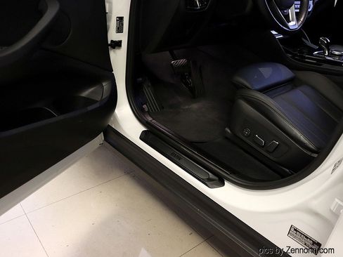 Certified 2024 BMW X4 xDrive30i image 28