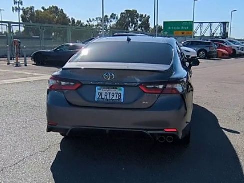 Used 2024 Toyota Camry SE image 7