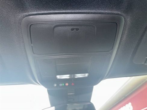 Used 2026 Chevrolet Traverse LT AWD/4WD image 8