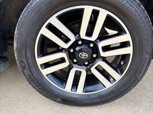 Used 2021 Toyota 4Runner Limited AWD/4WD image 12