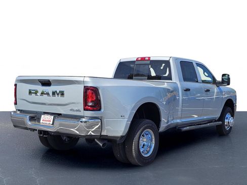 New 2026 RAM 3500 Tradesman AWD/4WD image 10