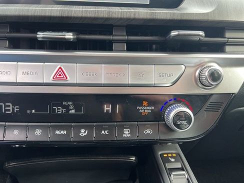 Certified 2025 Kia Telluride EX image 23