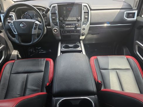 Used 2020 Nissan Titan SV w/ SV Convenience Package RWD image 9