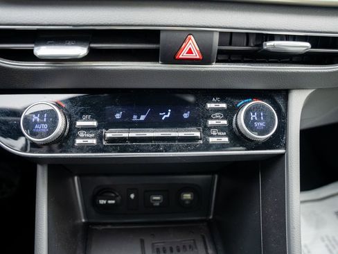 Used 2022 Hyundai Sonata SEL Plus w/ Preferred Accessory Package image 25