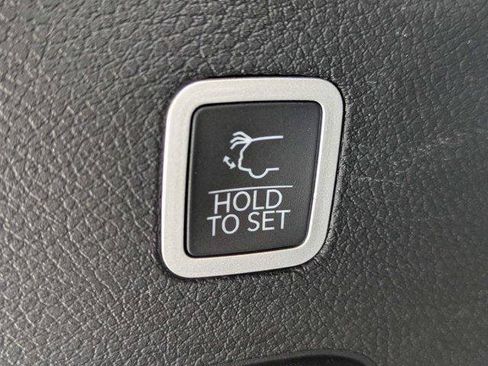 Certified 2024 Jeep Wagoneer Series II AWD/4WD image 13