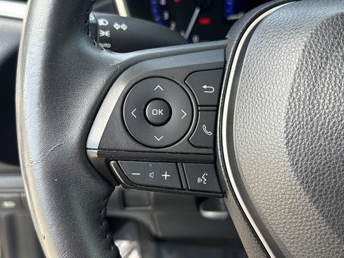 Used 2022 Toyota Corolla XLE image 39