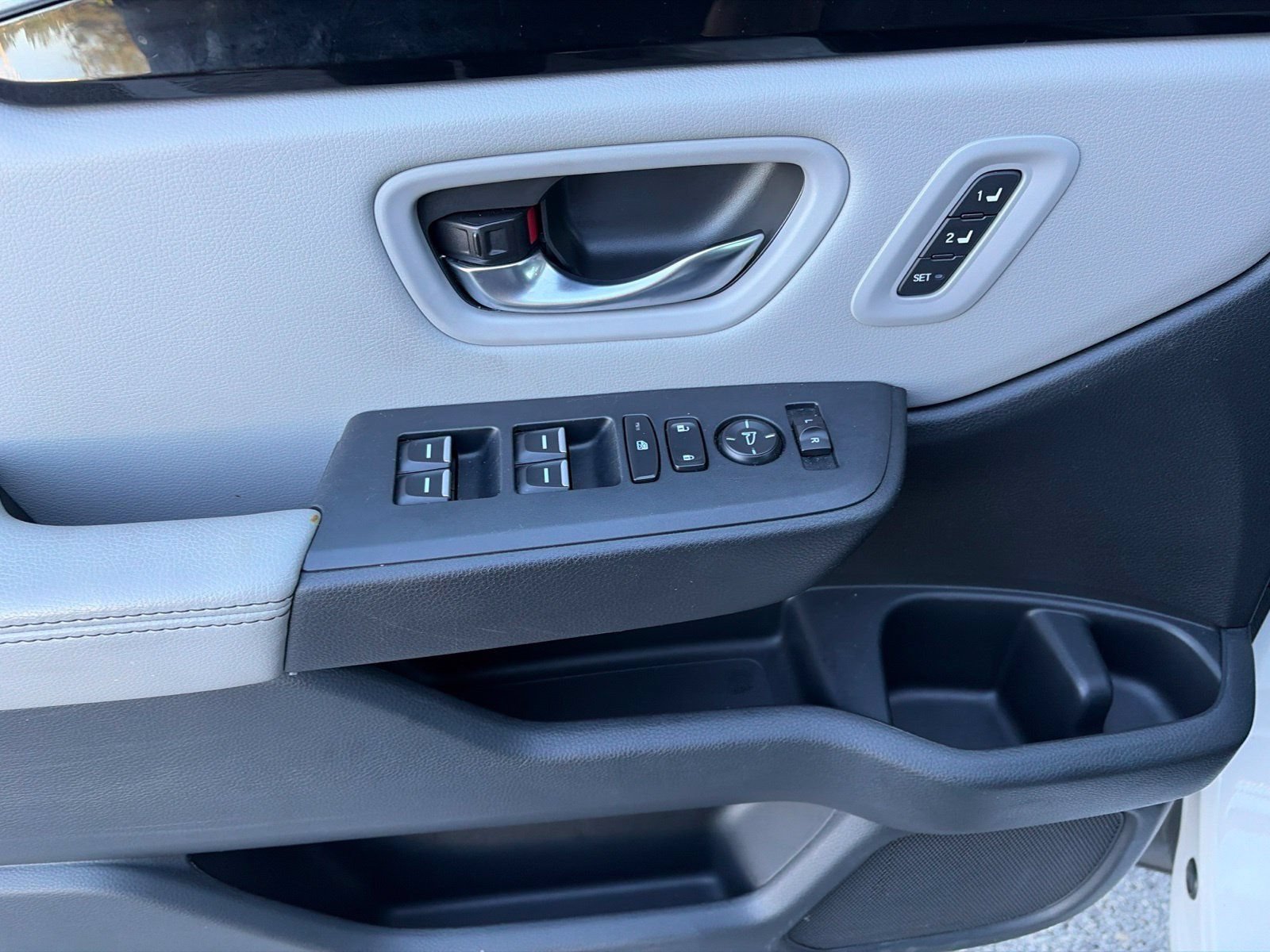 Used 2023 Honda Pilot Touring image 7