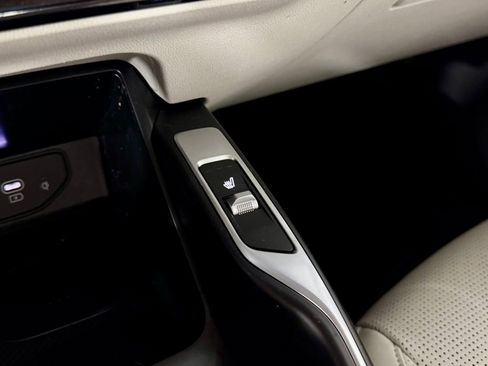 Used 2024 Kia Sorento EX w/ Panoramic Sunroof Package image 24