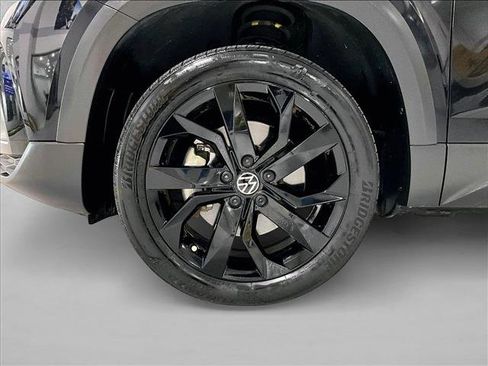 Used 2022 Volkswagen Taos SE FWD image 10